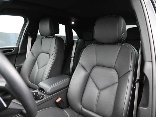 2025 Porsche Macan T