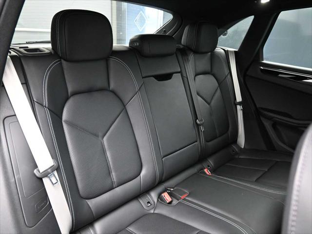 2025 Porsche Macan T