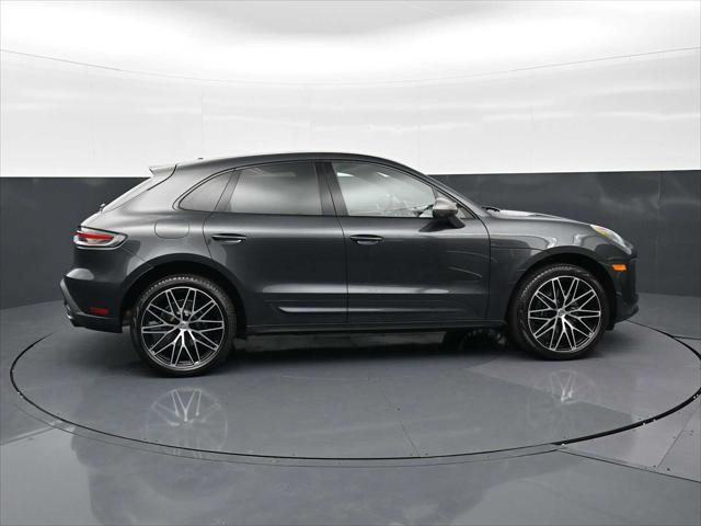 2025 Porsche Macan T