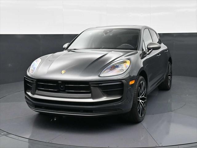 2025 Porsche Macan T