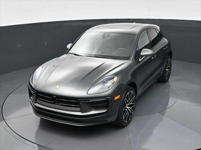 2025 Porsche Macan T