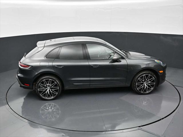 2025 Porsche Macan T