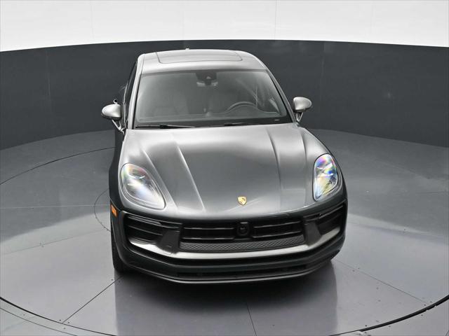 2025 Porsche Macan T