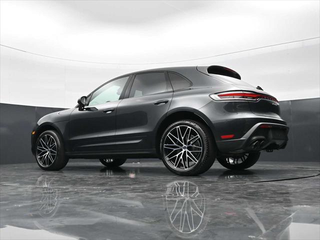 2025 Porsche Macan T
