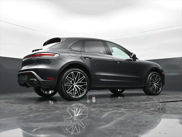 2025 Porsche Macan T