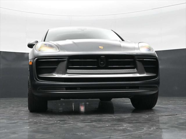 2025 Porsche Macan T
