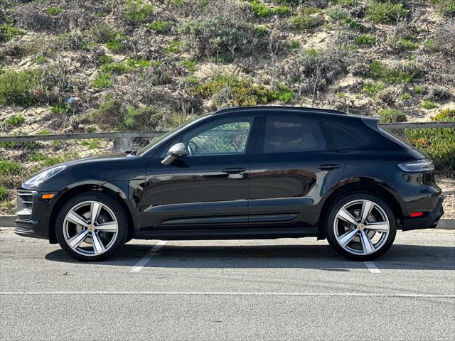 2025 Porsche Macan T