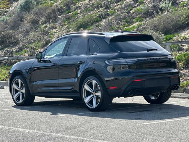 2025 Porsche Macan T