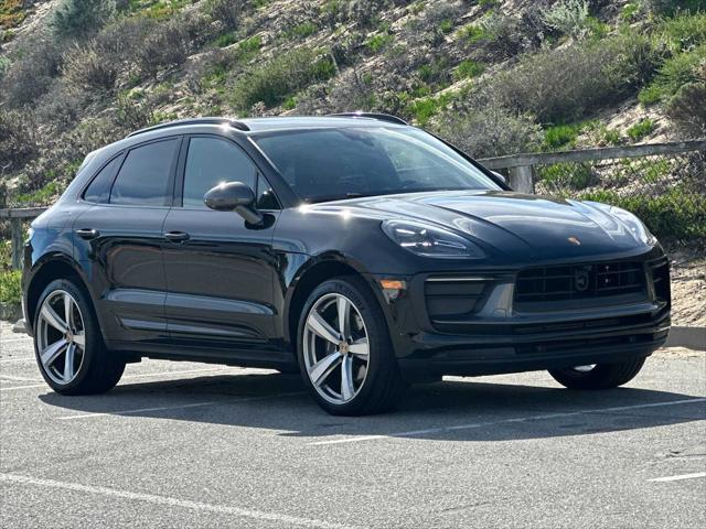 2025 Porsche Macan T
