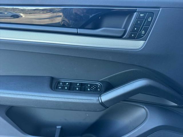 2025 Porsche Cayenne E-Hybrid E-Hybrid