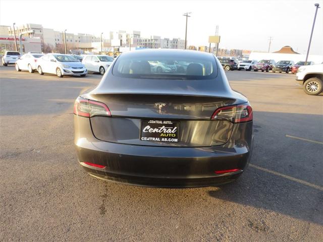 2022 Tesla Model 3 Rear-Wheel Drive