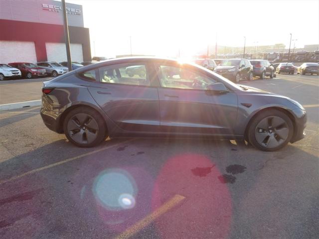 2022 Tesla Model 3 Rear-Wheel Drive
