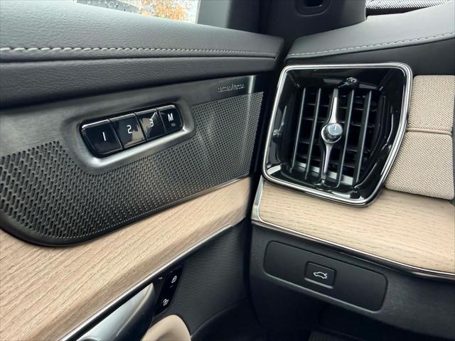 2026 Volvo XC90 Plus, B6 AWD Gas (mild hybrid), Gasoline, Bright, 7 Seats