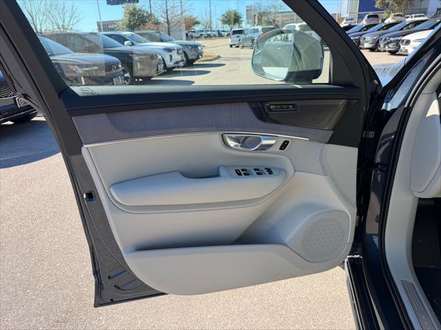 2026 Volvo XC90 Ultra, B6 AWD Gas (mild hybrid), Gasoline, Bright, 7 Seats