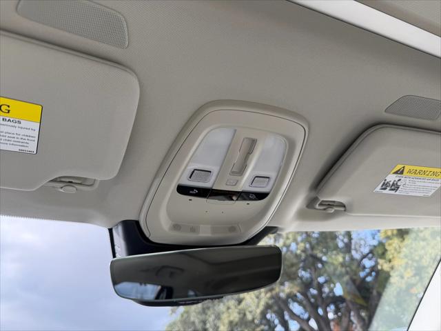 2026 Volvo XC90 Ultra, B6 AWD Gas (mild hybrid), Gasoline, Bright, 7 Seats