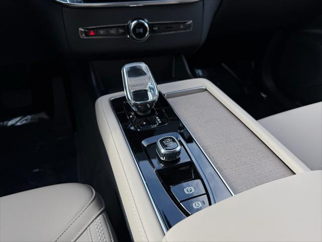 2026 Volvo XC90 Plus, B6 AWD Gas (mild hybrid), Gasoline, Bright, 7 Seats