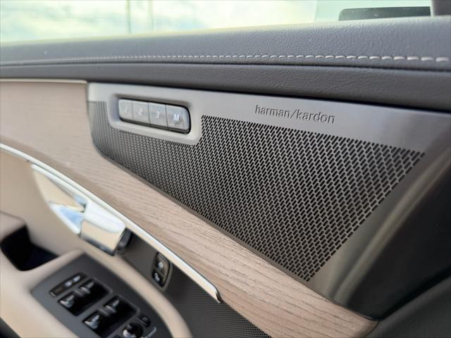 2026 Volvo XC90 Plus, B6 AWD Gas (mild hybrid), Gasoline, Bright, 7 Seats