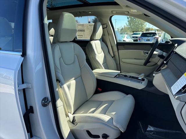 2026 Volvo XC90 Ultra, B6 AWD Gas (mild hybrid), Gasoline, Bright, 7 Seats