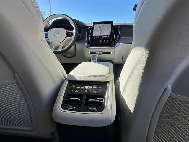 2026 Volvo XC90 Ultra, B6 AWD Gas (mild hybrid), Gasoline, Bright, 7 Seats