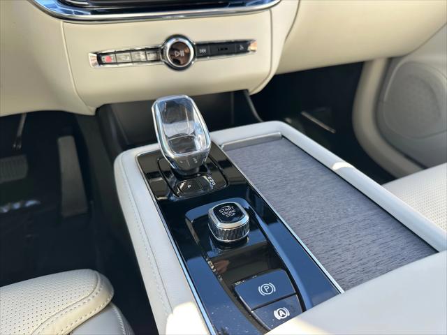 2026 Volvo XC90 Ultra, B6 AWD Gas (mild hybrid), Gasoline, Bright, 7 Seats
