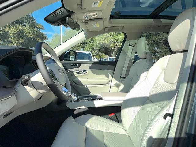 2026 Volvo XC90 Ultra, B6 AWD Gas (mild hybrid), Gasoline, Bright, 7 Seats
