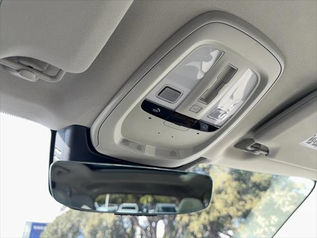2026 Volvo XC90 Ultra, B6 AWD Gas (mild hybrid), Gasoline, Bright, 7 Seats