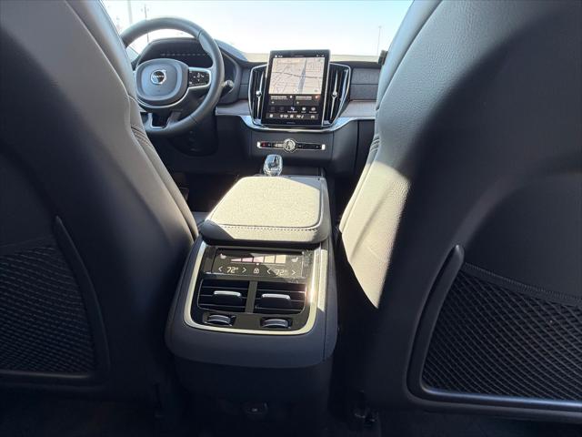 2026 Volvo XC90 Ultra Dark Theme, B6 AWD Gas (mild hybrid), Gasoline, 7 Seats