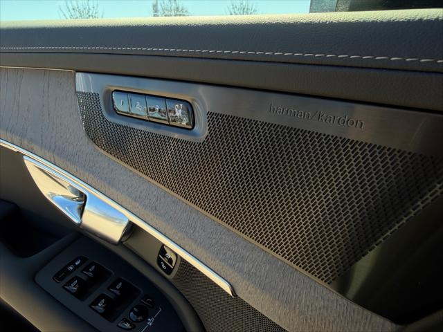 2026 Volvo XC90 Ultra, B6 AWD Gas (mild hybrid), Gasoline, Bright, 7 Seats