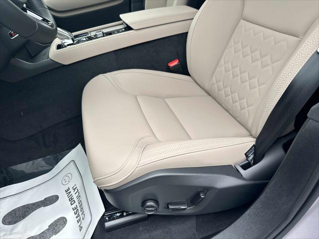 2026 Volvo XC90 Plus, B6 AWD Gas (mild hybrid), Gasoline, Bright, 7 Seats