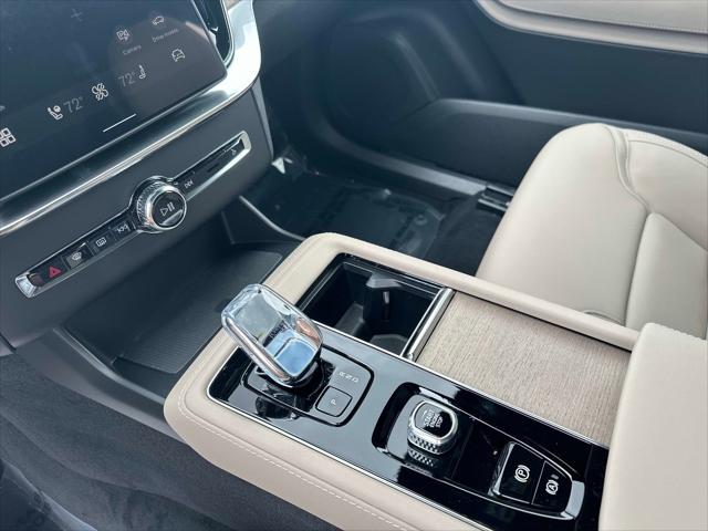 2026 Volvo XC90 Plus, B6 AWD Gas (mild hybrid), Gasoline, Bright, 7 Seats