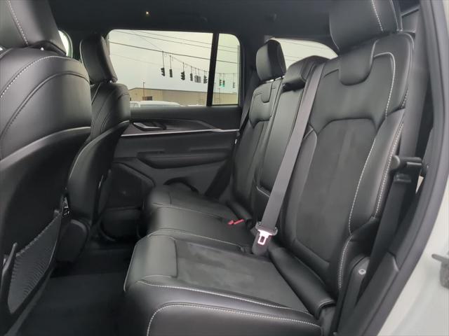 2026 Jeep Grand Cherokee Altitude 4x4