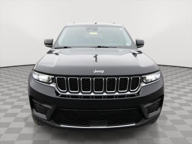 2023 Jeep Grand Cherokee Laredo 4x4 2023 Jeep Grand Cherokee Laredo 4x4
