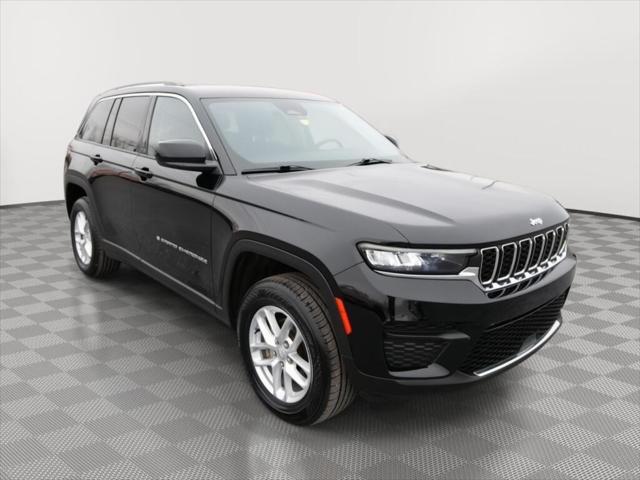 2023 Jeep Grand Cherokee Laredo 4x4 2023 Jeep Grand Cherokee Laredo 4x4