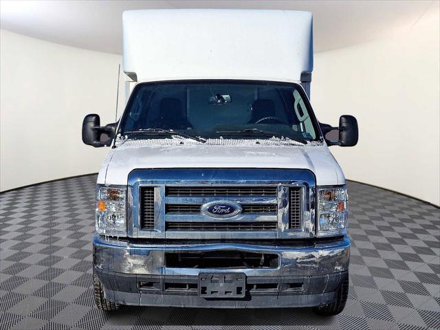 2023 Ford E-350 Cutaway 2023 Ford E-350 Cutaway