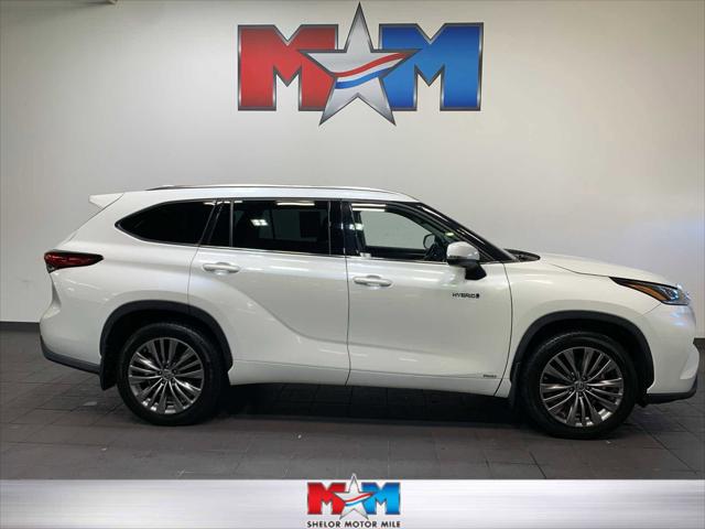 2021 Toyota Highlander Hybrid Platinum