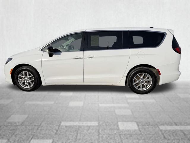 2024 Chrysler Voyager LX