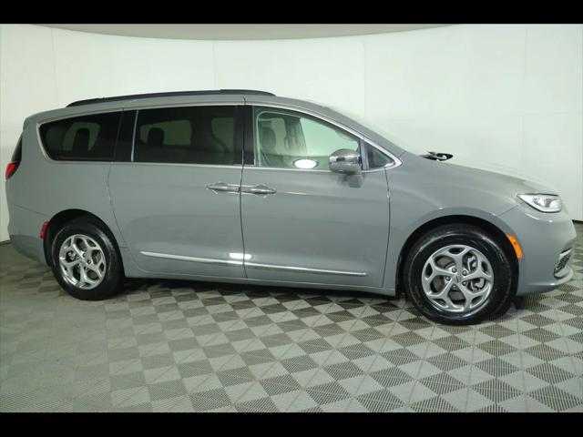 2022 Chrysler Pacifica Limited AWD