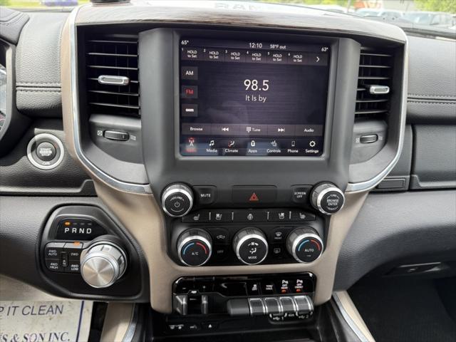 2019 Ram 1500 Laramie Crew Cab 4x4 5'7" Box