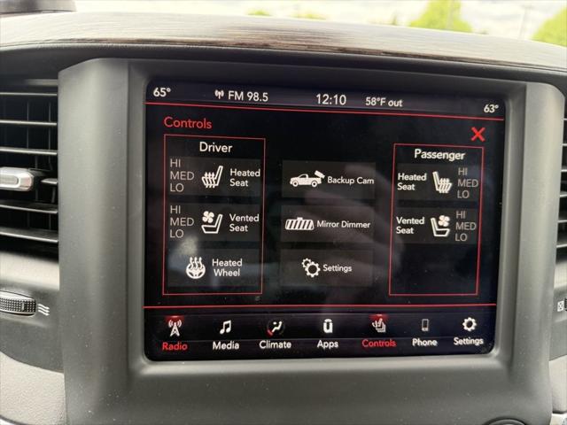 2019 Ram 1500 Laramie Crew Cab 4x4 5'7" Box
