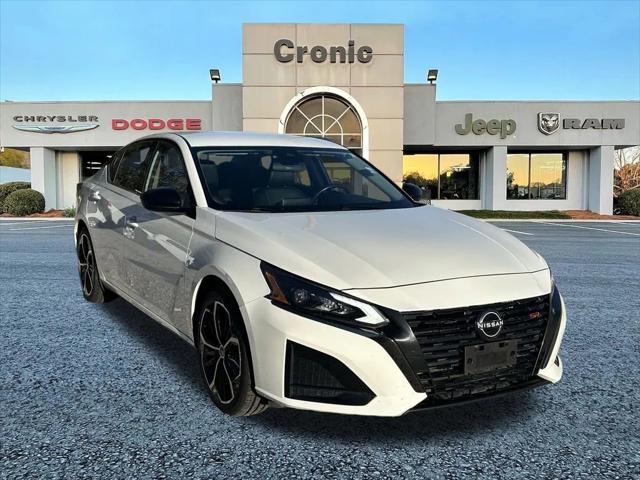2023 Nissan Altima SR FWD 2023 Nissan Altima SR FWD