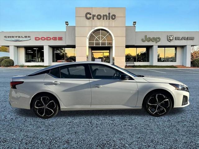 2023 Nissan Altima SR FWD 2023 Nissan Altima SR FWD