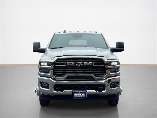 2026 RAM Ram 3500 RAM 3500 TRADESMAN CREW CAB 4X4 8 BOX