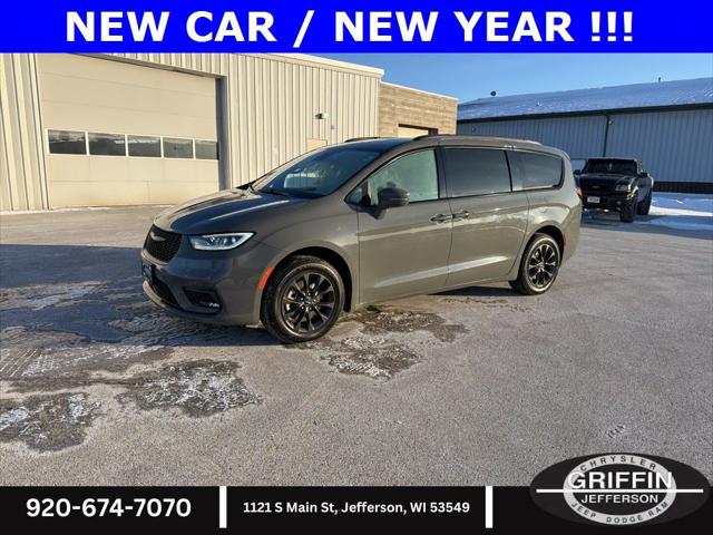 2021 Chrysler Pacifica Touring AWD