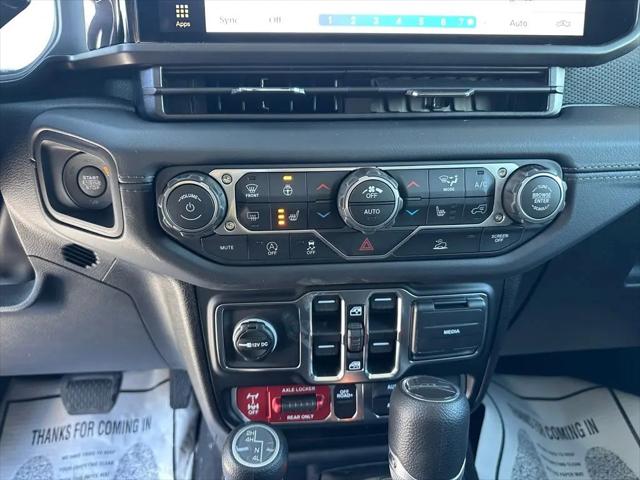 2026 Jeep Gladiator Sport