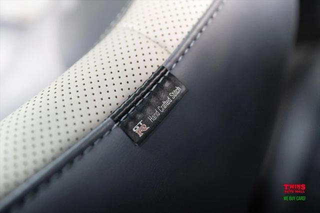 2020 Nissan GT-R Premium Dual-clutch 6-Speed Transmission