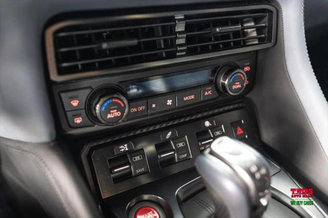 2020 Nissan GT-R Premium Dual-clutch 6-Speed Transmission