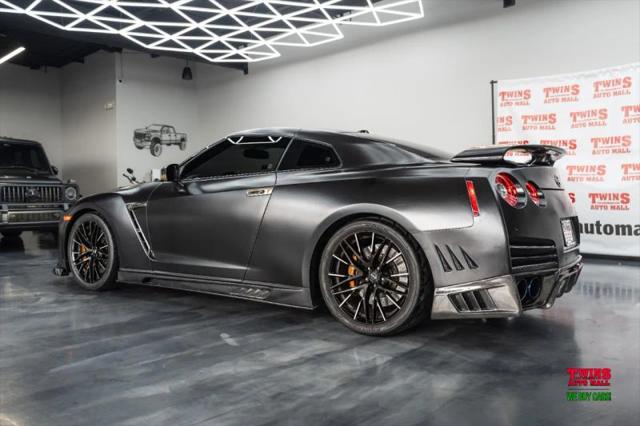 2020 Nissan GT-R Premium Dual-clutch 6-Speed Transmission