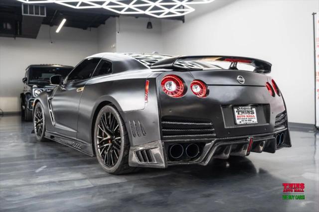 2020 Nissan GT-R Premium Dual-clutch 6-Speed Transmission
