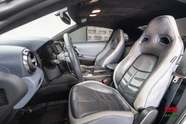 2020 Nissan GT-R Premium Dual-clutch 6-Speed Transmission