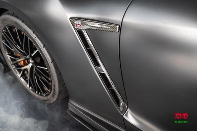 2020 Nissan GT-R Premium Dual-clutch 6-Speed Transmission